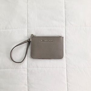 MICHAEL KORS wristlet